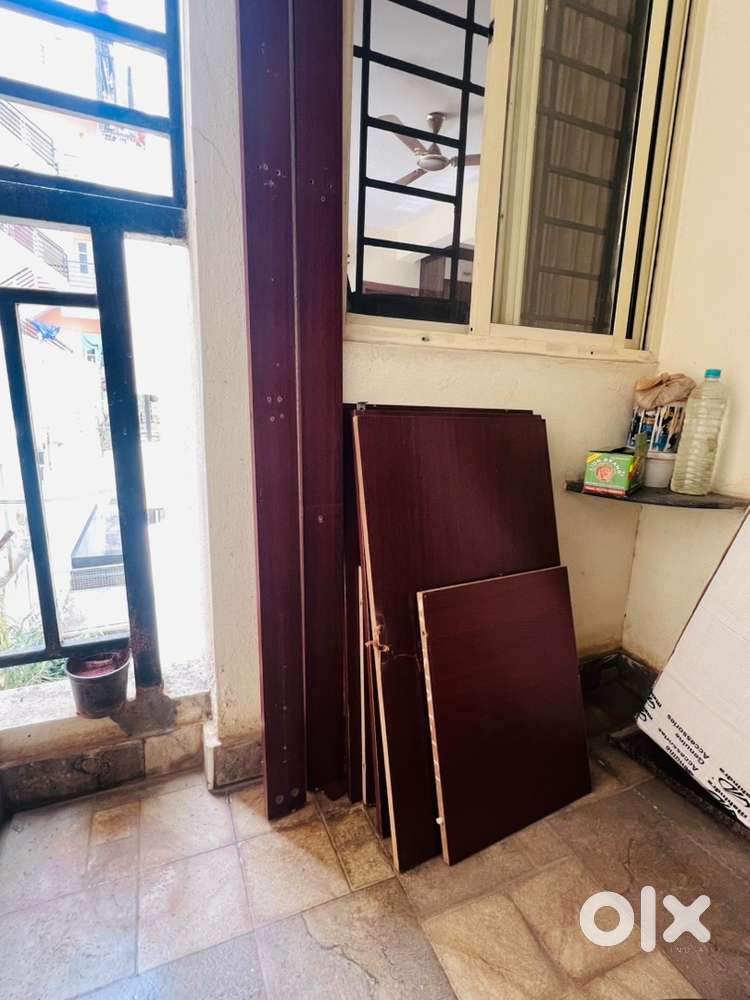 Wooden logs/doors and wooden sheets from old wardrobes