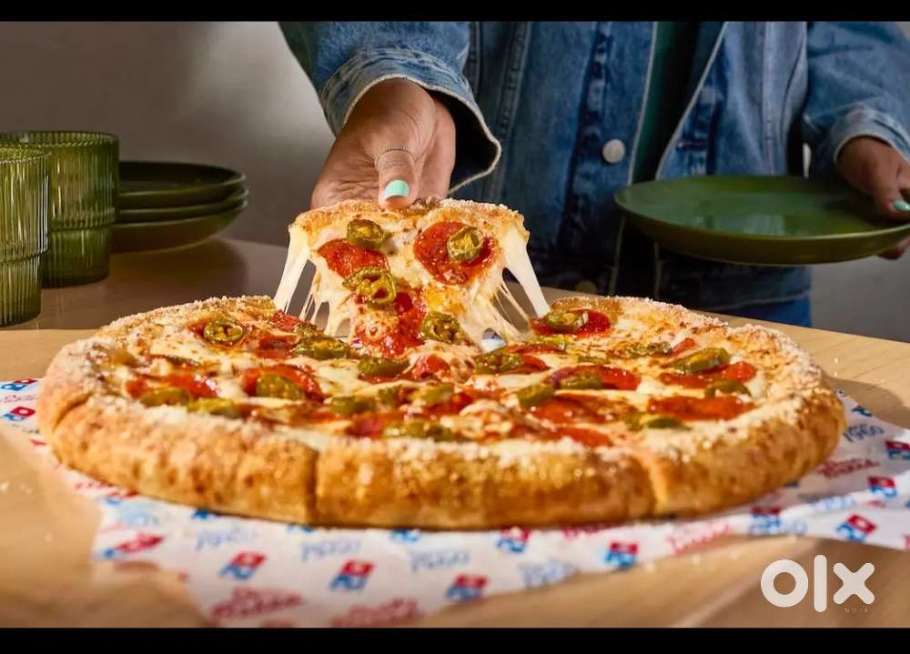 We are looking for pizza delivery person for dominos ³⁴