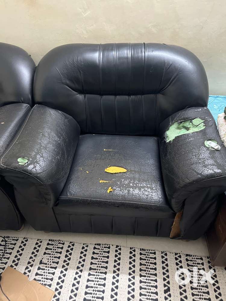 Single sofa