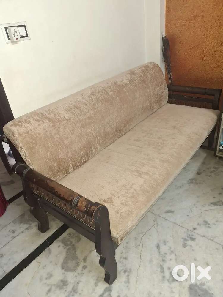 5 Seater sofa set (Teak wood/Sagwan)