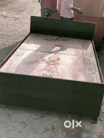 Single bed with box 6/4 home delivery available.