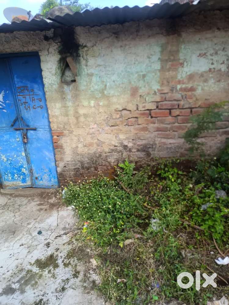 Ranigav me he district ratlam he or tehsil piploda he