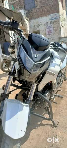 Sale Hero Extreme 160r bike