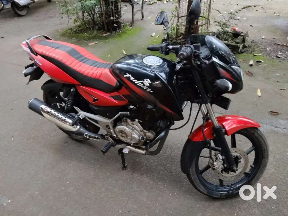 150 cc Bajaj pulsar.