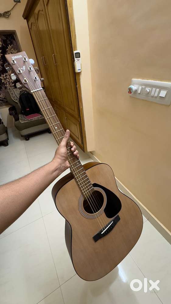 guitar F280  pamarru