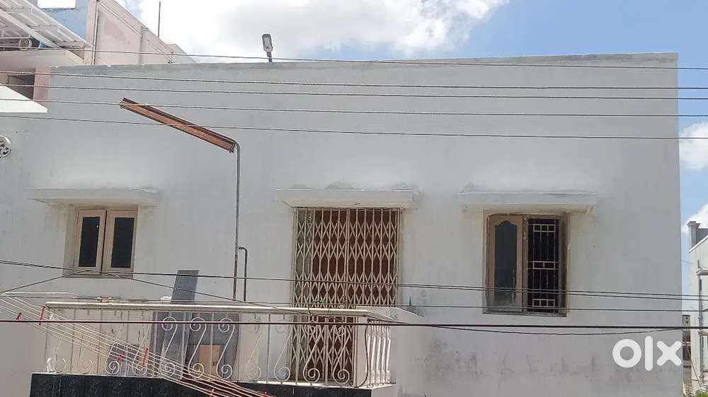 2bhk EAST facing house first floor for lease
