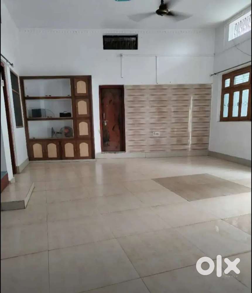 2 BHK House available for rent on road
