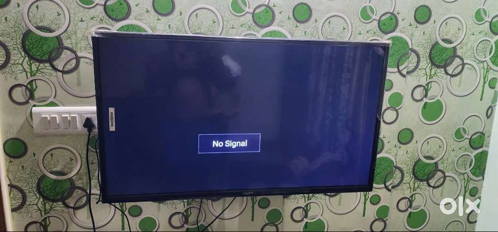 Crown smart tv with other home appliance for sale