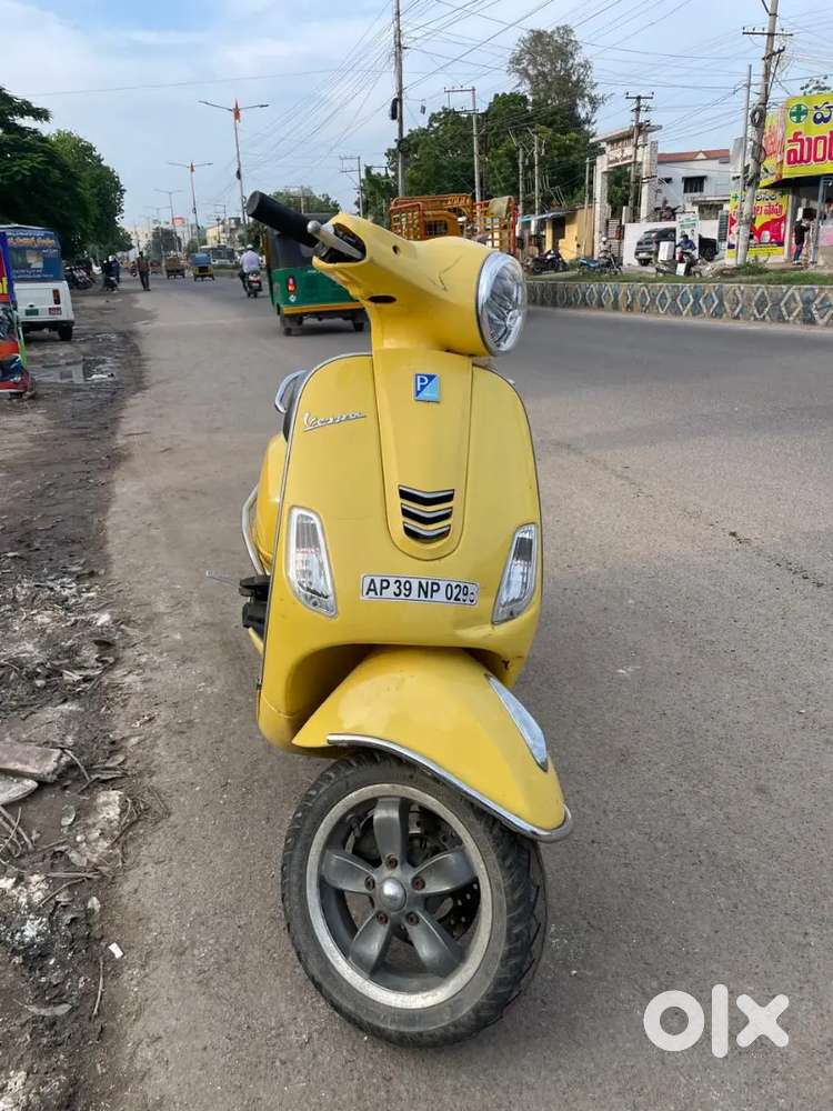 Vespa 2022 model