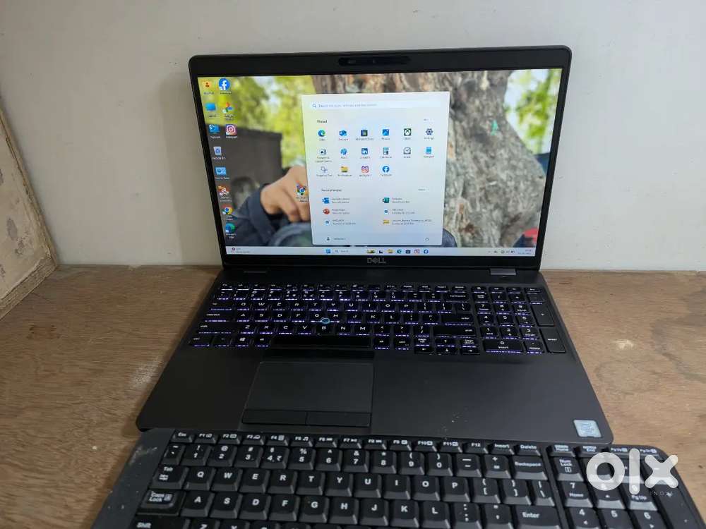 Dell laptop5500 i7 touch display