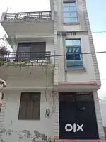 75 gaj courner house