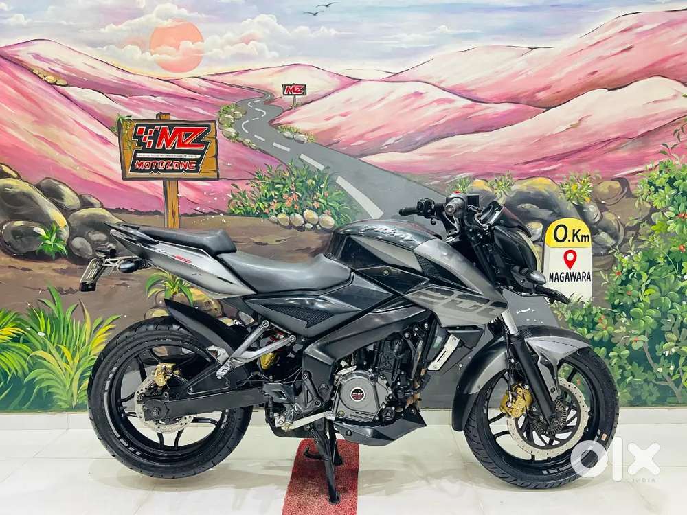 BAJAJ PULSAR NS200CC DUAL DISC DUAL ABS BS4 BLACK COLOUR MODEL 2019