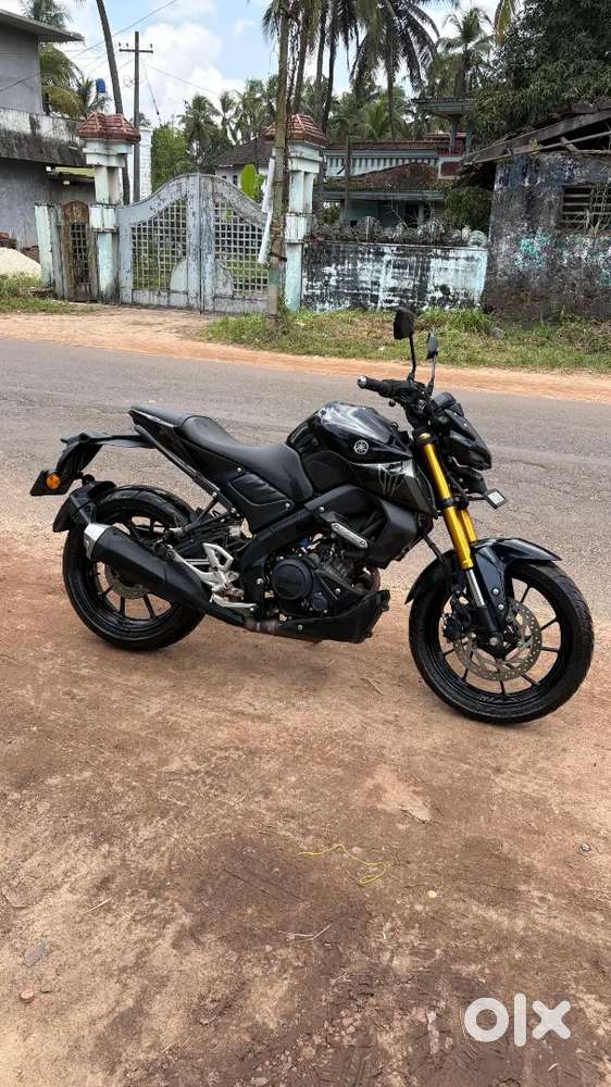 ഷോറൂം കണ്ടീഷൻ service history available