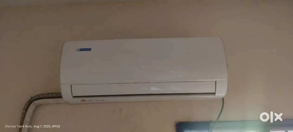 1 ton AC for sale no rust or scratch