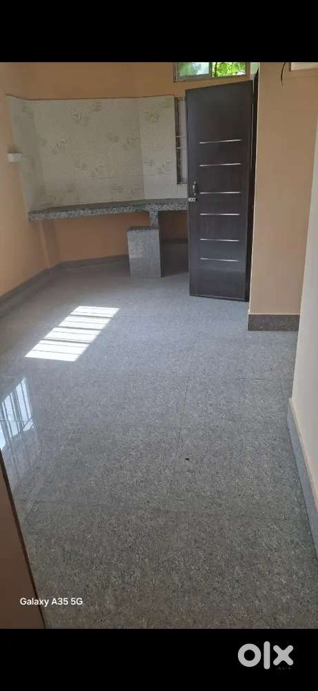 Single room available for rent at ganeshguri area near ganeshmandir.