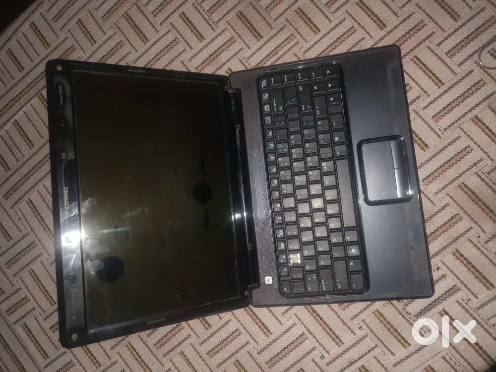 Compaq laptop damage screen..laptop on ..
