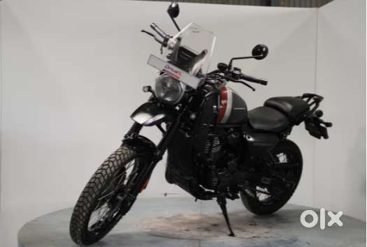 Yezdi Adventure Gloss