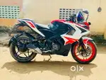 BAJAJ PULSAR RS 200 (EXCHANGE AVAILABLE)