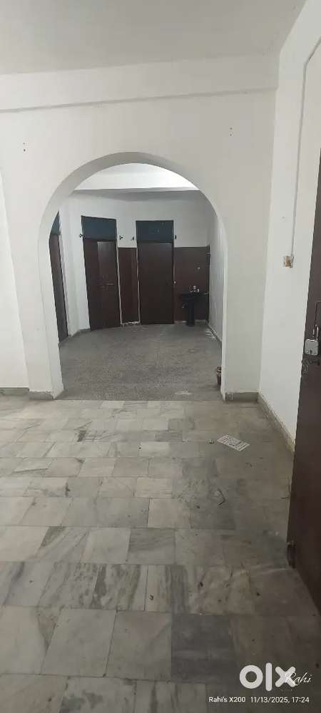 Well-Ventilated 1 BHK with Big Lobby, Kitchen & Balcony