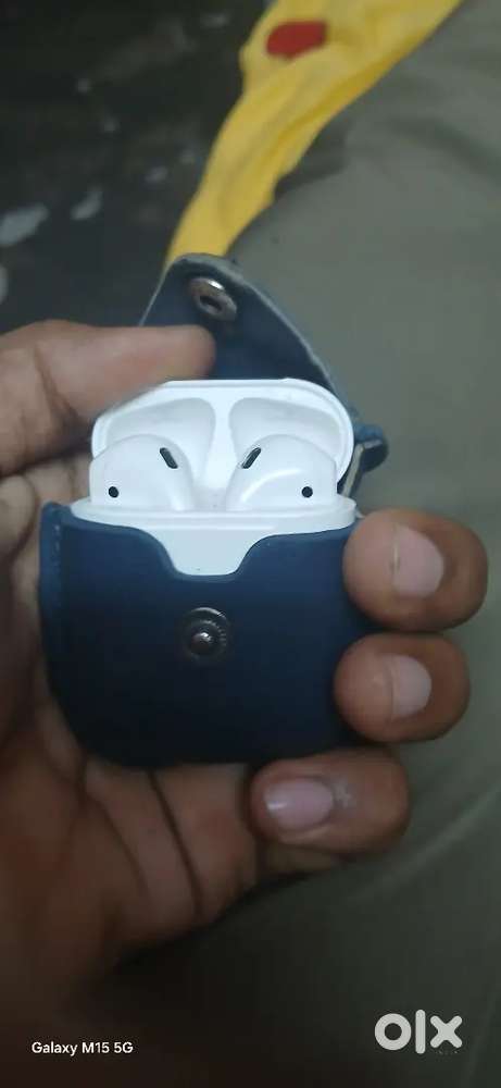Airpode 2nd generation rupees 12000.