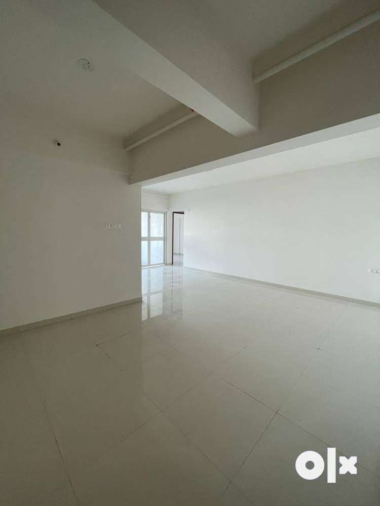 800 carpet, 2.5 bhk@ sus, ready to move