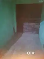 दुकान व एक हॉल किराए के लिए खाली है