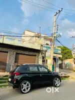 Hyundai Venue 2023 Petrol Well Maintained