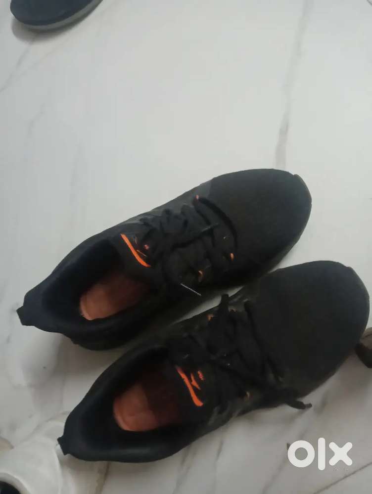 JQR sports black shoes