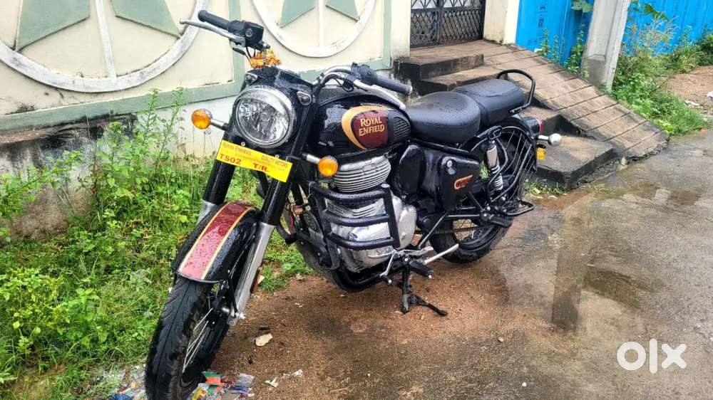 Royal enfield classic 2025,one month vehicle,arjent sell..