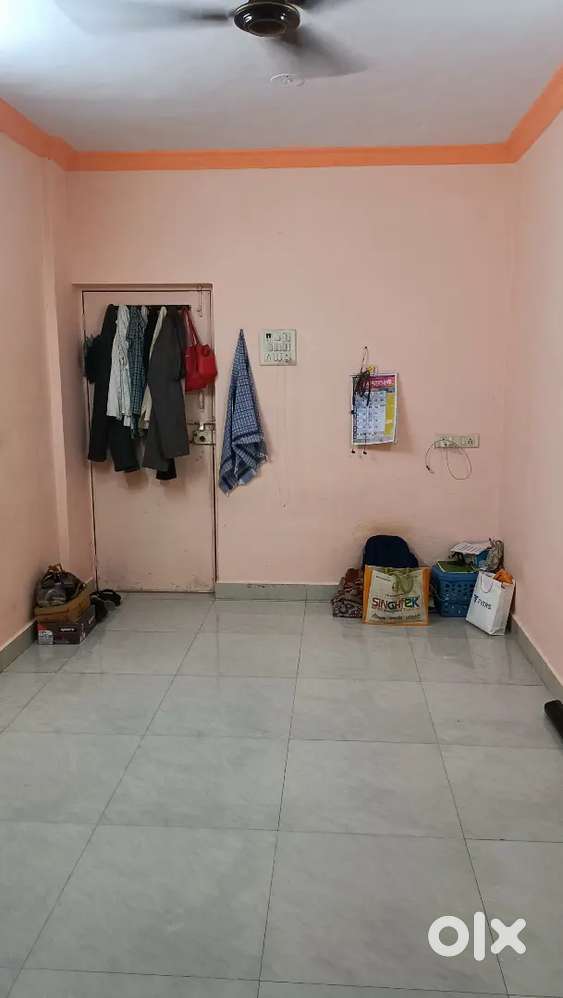 1 RK for urgent sale Dombivali E 1.5 km from station.