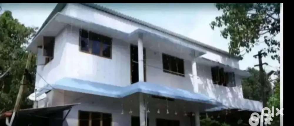 3 centil 2 nila veedu , vattatha kinar, school , church , and hospital