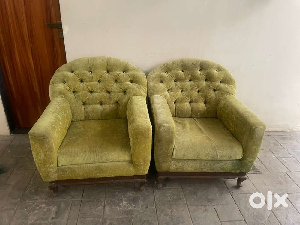 Beautiful sofa set ( 2piece), and 1 piece separate