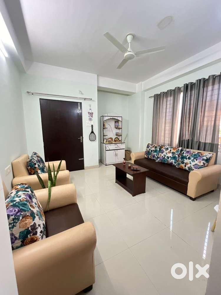 Fully furnished 3bhk flat for rent in Dwaraka nagar sachal area