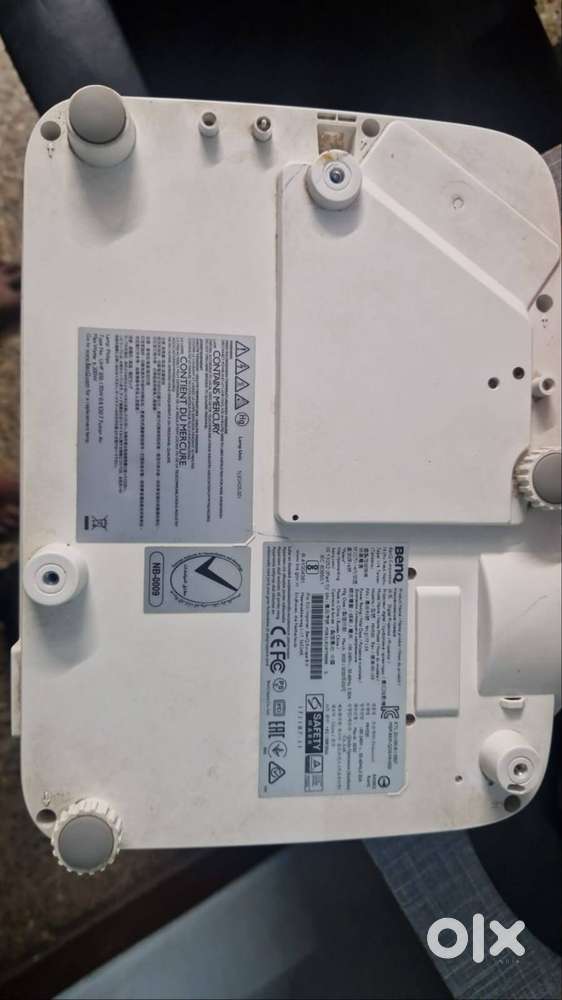 BENQ PROJECTOR