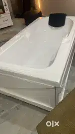 Bath tub with pannels new