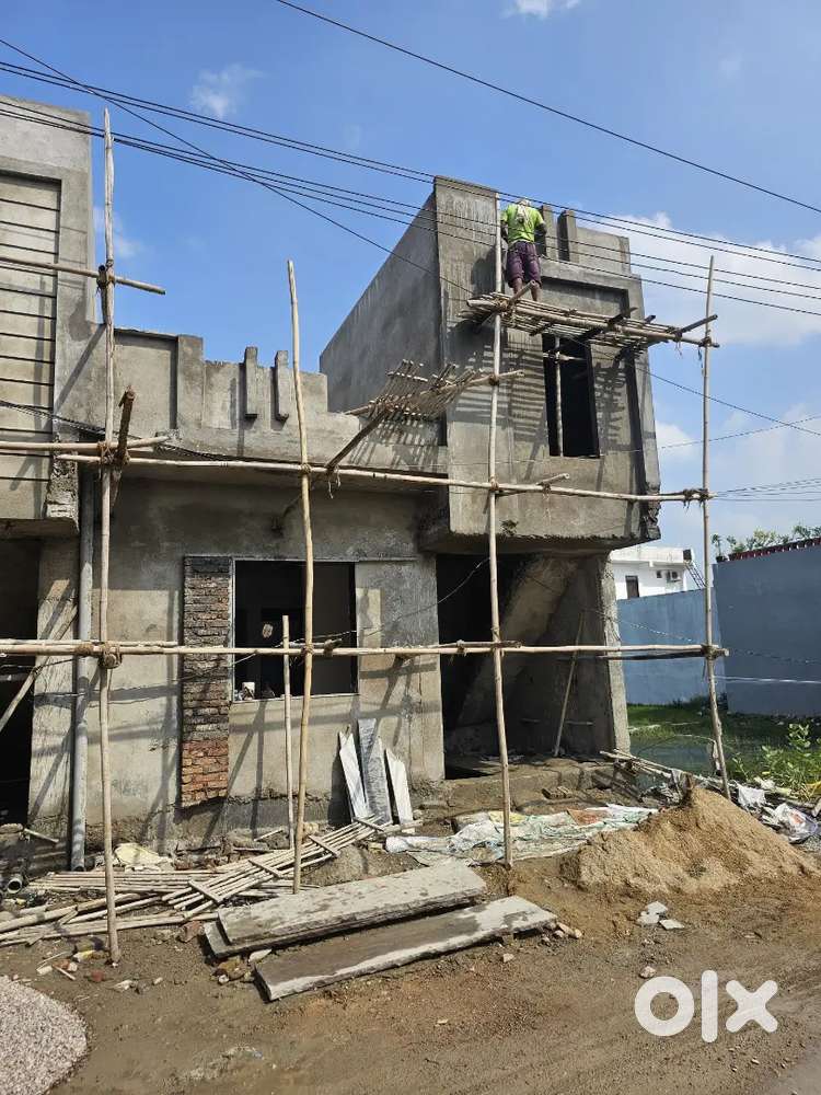 25x35 for sell in prime location