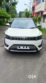 Mahindra XUV300 W8, 2024, Petrol