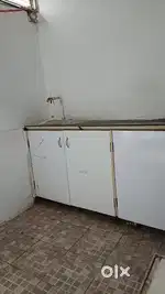 BATCHELORS ROOMS AVAILABLE  FOR RENT
