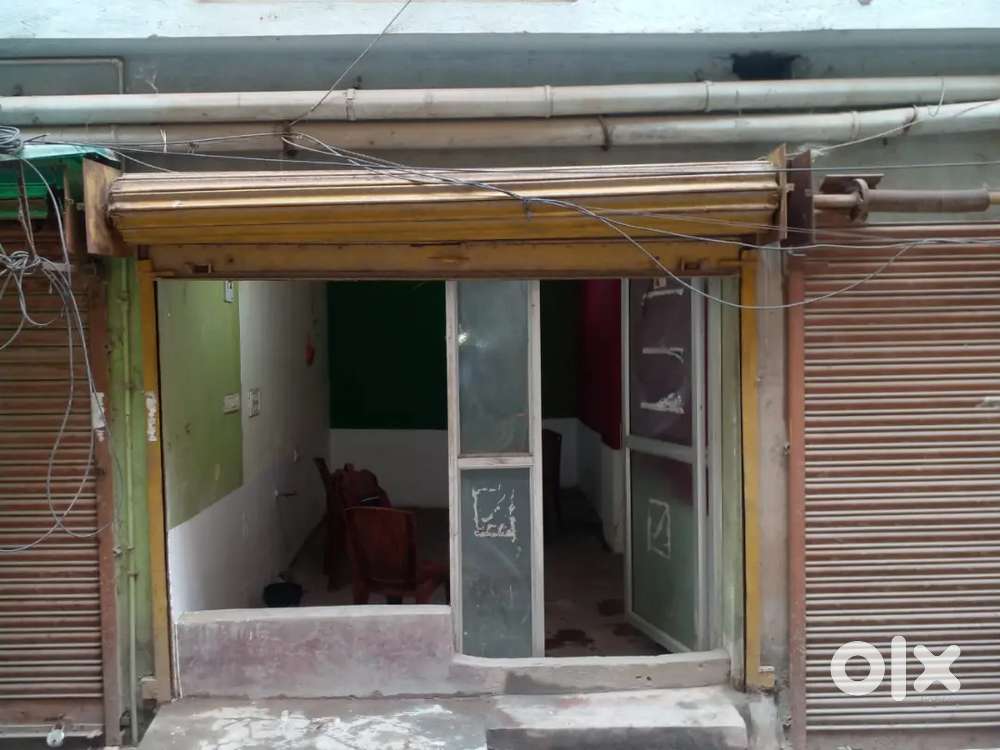 Ground  floor shop