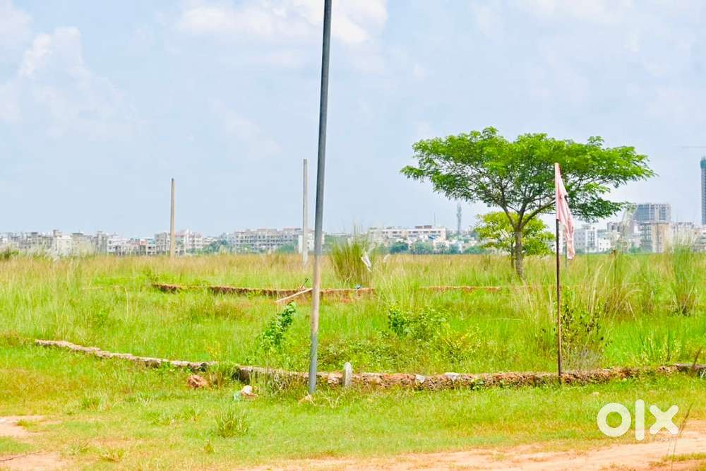 Plot selling near patia kiit university back side