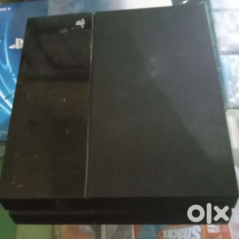 Selling ps4 for new console