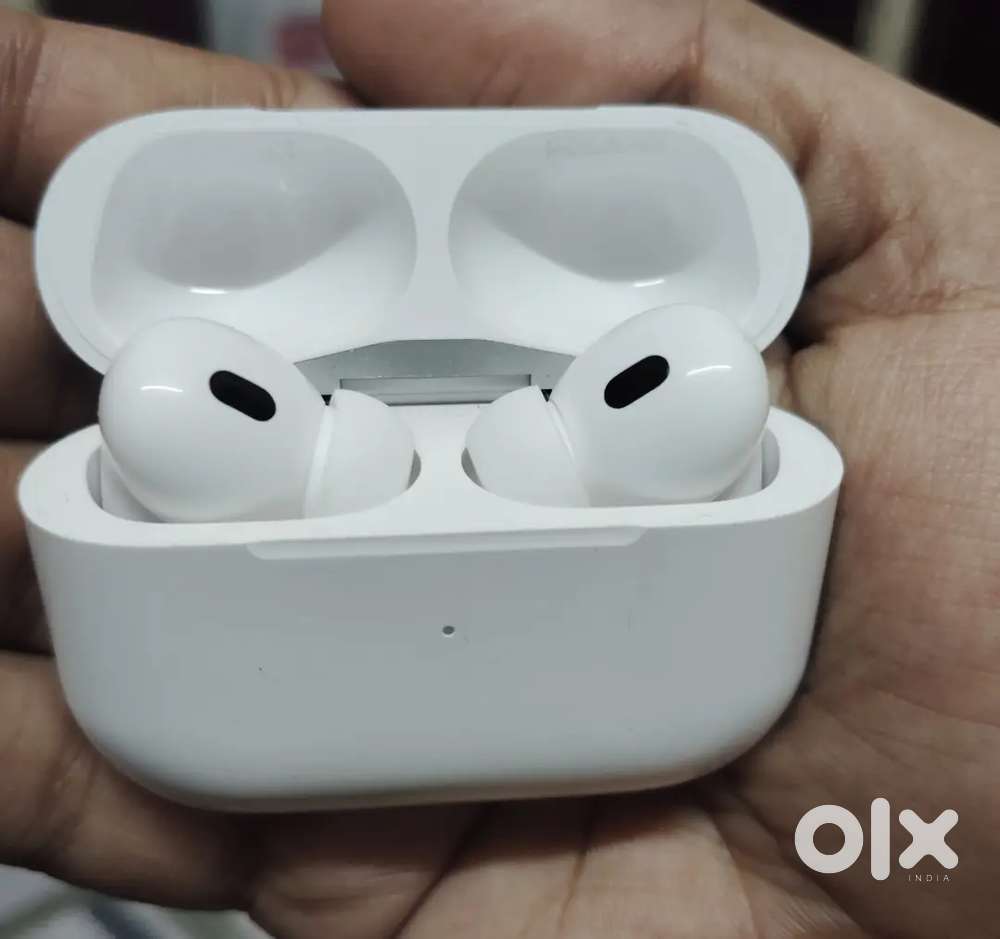 Apple AirPods Pro 2nd Gen – Original, Excellent Condition