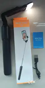 3 in 1 selfie sticks brand new