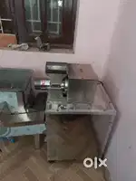 Pasta machine