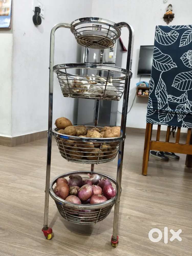 Vegetable and fruit basket/stand