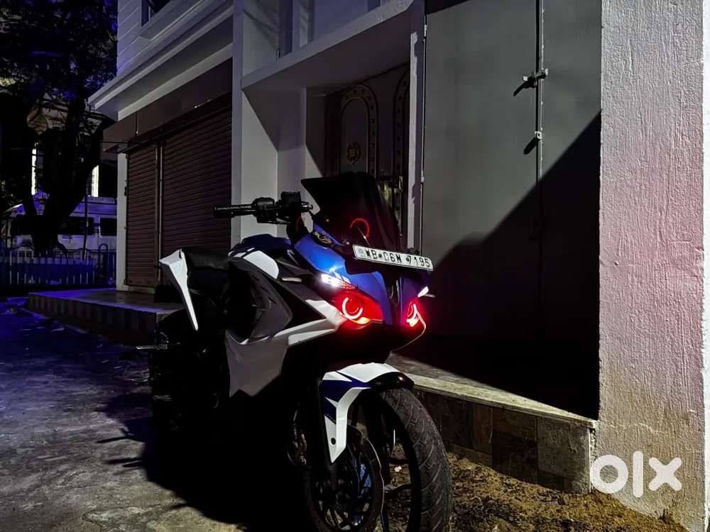 Bajaj Pulsar rs 200