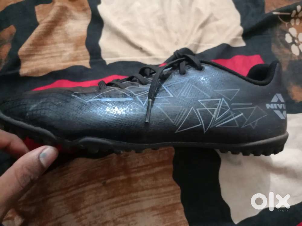 Football shoes