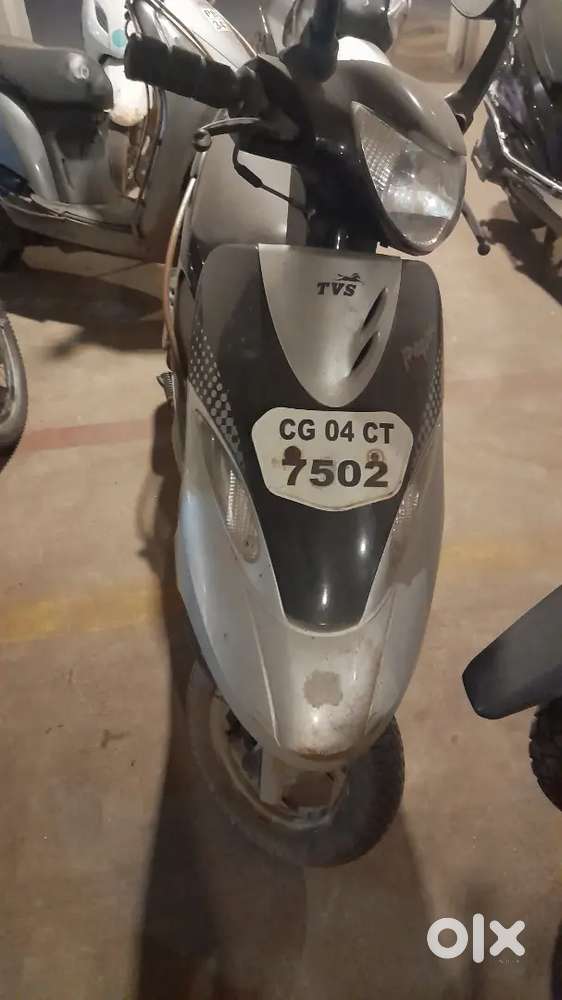 Very good condition only 7500 rs