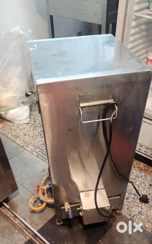 Thatte idli steamer Commercial (hotel)