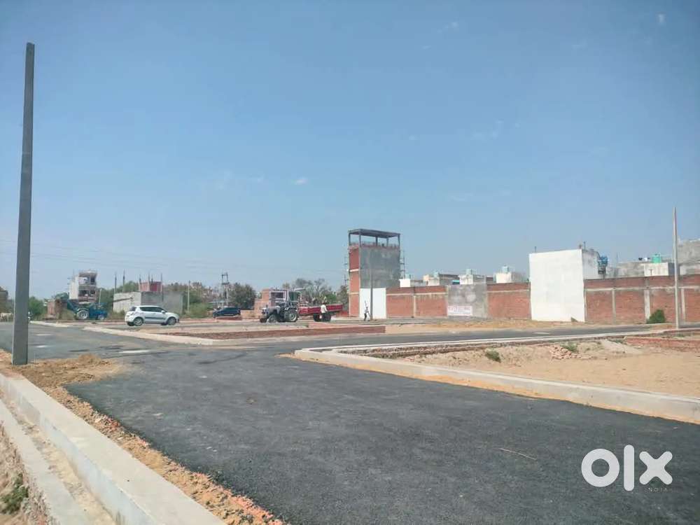 लखनऊ कैंट के नजदीक सुल्तानपुर हाईवे खुरदही बाजार के पास प्लॉट ले बैंक